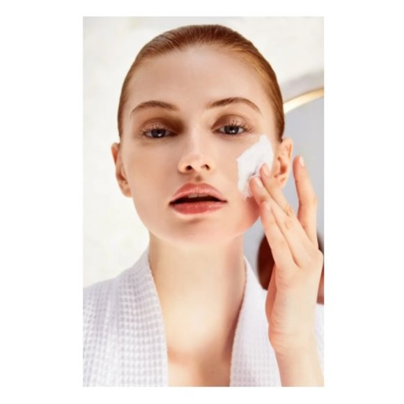 Cle de Peau Softening Cleansing Foam, antioxidant, Hydrate, NEW - Mini 20 ml - Picture 6 of 11